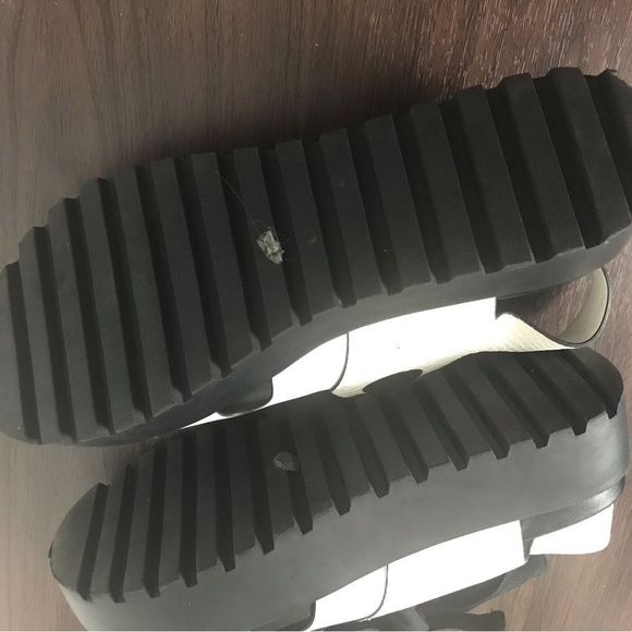 Urban Outfitters Platform Lace Up Snake Sandal - Picture 6 of 7